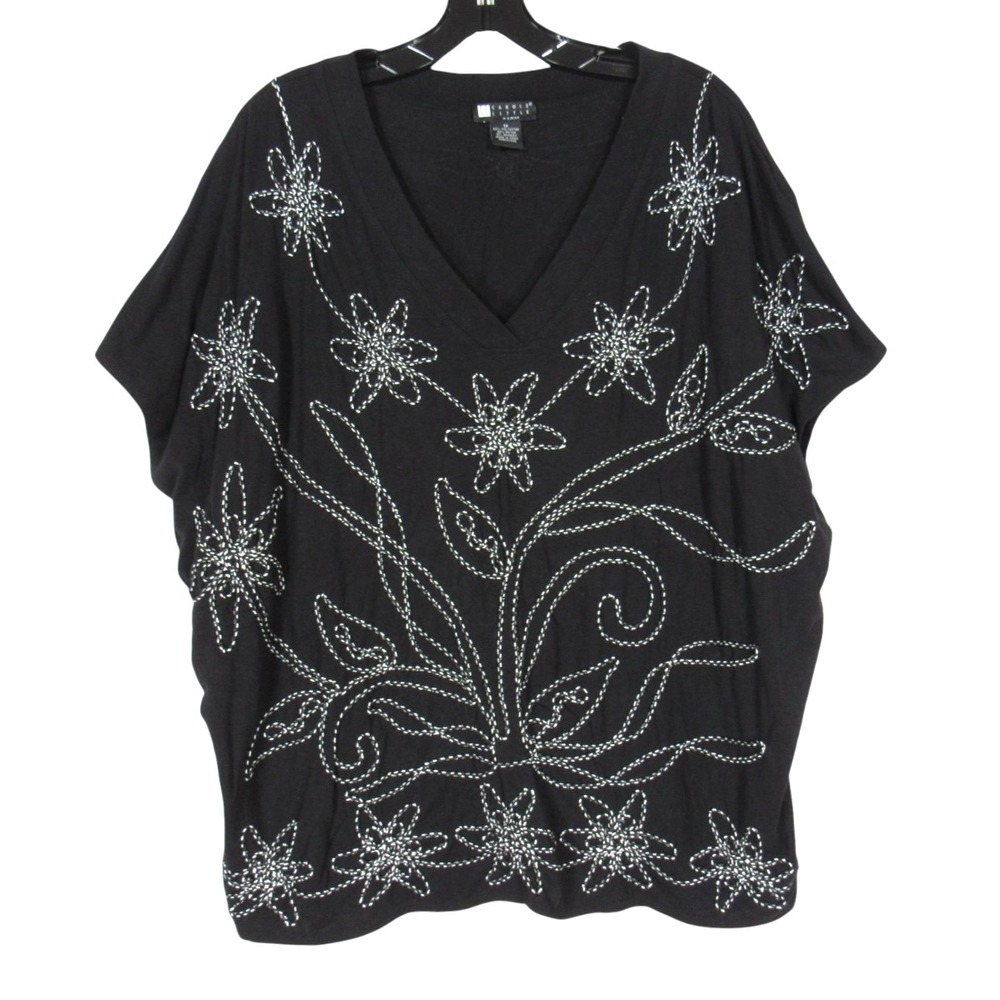 CAROLE LITTLE WOMAN Knit BLACK w/WHITE FLORAL EMBROIDERED V-Neck BLOUSE/TOP 1X